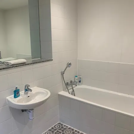Spacious Central Penthouse Apartment With Parking-2